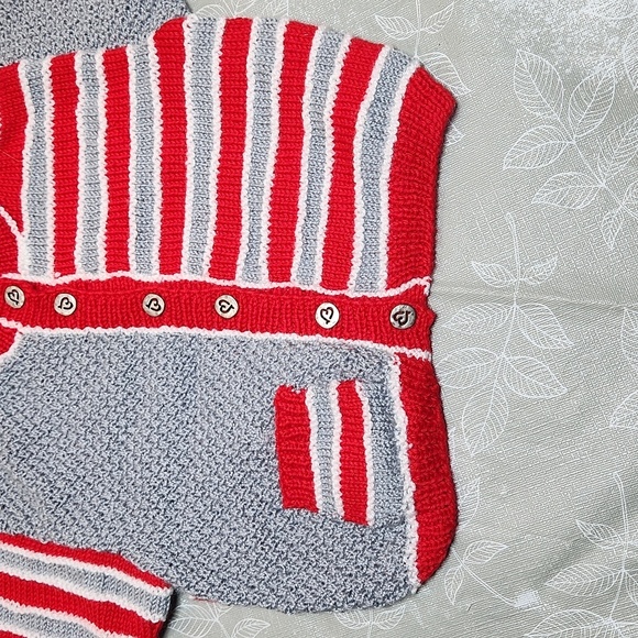 Childrens Knitted Sweater and Hat - Picture 5 of 14